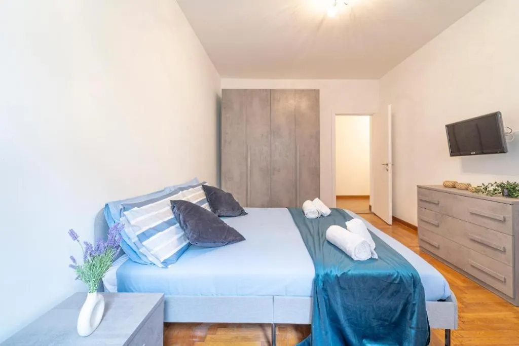 I-Host Luxury Apartment - Certosa 1 ميلان 0*,  إيطاليا